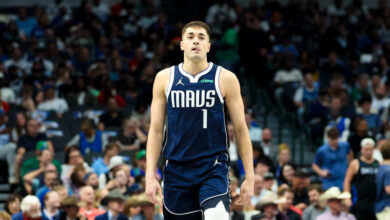 Ο-Τζον-Πουλακίδας-συστήνεται-στο-nba:-Η-εμφάνισή-του-στο-Μάβερικς-–-Γουόριορς