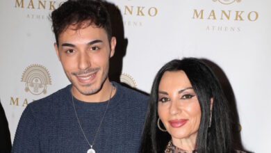 Βασίλης-Λαζαρίδης:-Ο-πατέρας-μου-με-λάτρευε,-όταν-έμαθα-για-τον-θάνατό-του-κλείστηκα-στο-δωμάτιό-μου-και-σπάραζα-για-ώρες