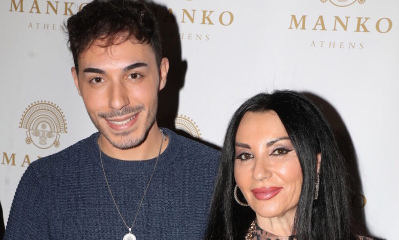 Βασίλης-Λαζαρίδης:-Ο-πατέρας-μου-με-λάτρευε,-όταν-έμαθα-για-τον-θάνατό-του-κλείστηκα-στο-δωμάτιό-μου-και-σπάραζα-για-ώρες