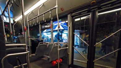 Αχαΐα:-Οδηγός-λεωφορείου-με-μαθητές-κατέβασε-ανήλικη-στη-μέση-του-δρόμου