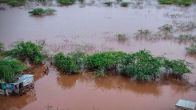 Κένυα:-88-νεκροί-και-χιλιάδες-άστεγοι-από-σφοδρές-πλημμύρες,-φόβοι-κατάρρευσης-φράγματος