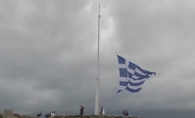 25η-Μαρτίου:-Η-έπαρση-της-Ελληνικής-σημαίας-και-η-διέλευση-των-τανκς-από-την-Φιλελλήνων,-προετοιμάζονται-για-την-εθνική-παρέλαση