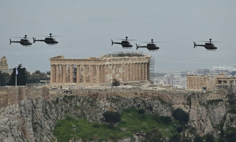 25η-Μαρτίου-2026:-Κυκλοφοριακές-ρυθμίσεις-στο-Σύνταγμα-για-την-στρατιωτική-παρέλαση-–-Πώς-θα-κινηθούν-Μετρό-και-λεωφορεία