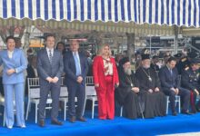 Χρύσα-Ντιντή:-Εντυπωσιακή-παρουσία-στα-κόκκινα-στην-παρέλαση-Τρικάλων