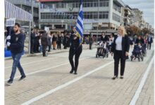Με-κόσμο-και…-ανοιξιάτικο-καιρό-η-παρέλαση-της-25ης-Μαρτίου-στα-Τρίκαλα