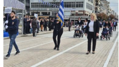 Με-κόσμο-και…-ανοιξιάτικο-καιρό-η-παρέλαση-της-25ης-Μαρτίου-στα-Τρίκαλα
