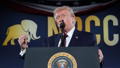 Μέση-Ανατολή-–-Διπλωματικό-θρίλερ:-«Δεν-έχω-ξαναδεί-άλλους-να-θέλουν-να-διαπραγματευτούν-τόσο-πολύ-όσο-οι-Ιρανοί»-λέει-ο-Τραμπ-–-Διαψεύδει-το-παζάρι-η-Τεχεράνη