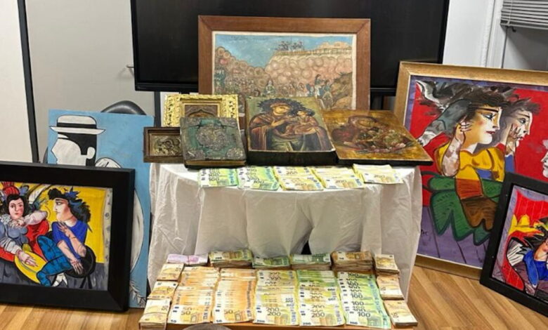 Γιώργος-Τσαγκαράκης:-Της-άλλαξαν-τα-κοσμήματα-με-ψεύτικα-και-είδε-τα-αυθεντικά-να-πωλούνται-on-air-σε-δημοπρασία-της-γκαλερί