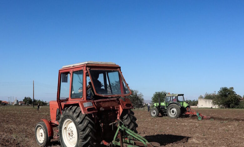 Συναγερμός-για-το-ράλι-στα-λιπάσματα:-Η-παγκόσμια-ανησυχία-για-την-επάρκεια-τροφίμων-και-τον-πληθωρισμό-και-τα-μέτρα-στην-Ελλάδα
