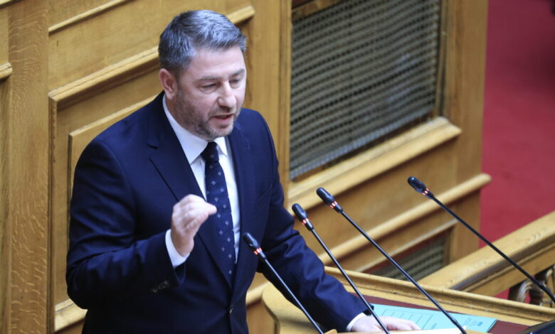 Στο-τραπέζι-και-η-πρόταση-δυσπιστίας-από-το-ΠΑΣΟΚ