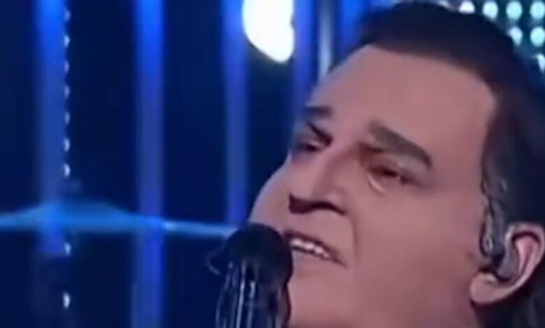 Βασίλης-Καρράς:-Τα-«έσπασε»-επί-σκηνής-παίκτης-του-yfsf-στη-Βουλγαρία-με-το-τραγούδι-«Φαινόμενο»