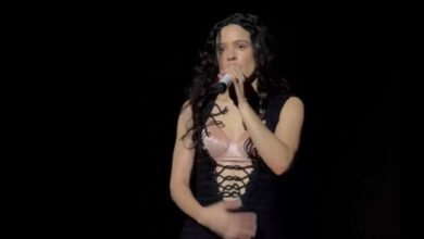 Η-Ροσαλία-διέκοψε-τη-συναυλία-της-στο-Μιλάνο-λόγω-τροφικής-δηλητηρίασης:-«Είμαι-πολύ-άρρωστη»