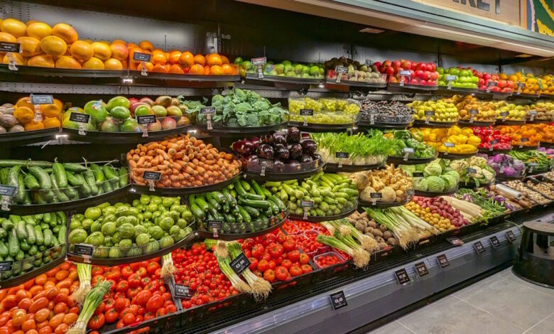 Μπαράζ-ανατιμήσεων-σε-φρέσκα-λαχανικά-και-φρούτα-–-Πού-χτυπάει-πρώτα-το-κύμα-αυξήσεων-λόγω-του-πολέμου