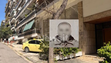 Αμπελόκηποι:-Γιος-δημοσιογράφου-και-ψυχικά-ασθενής-ο-35χρονος-που-τραυμάτισε-αστυνομικό-με-τσεκούρι-–-«Τον-ξέραμε-από-τη-γειτονιά,-έκανε-φασαρίες»