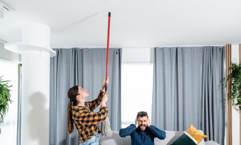 Αλλάζουν-οι-ώρες-κοινής-ησυχίας-από-1η-Απριλίου:-Τι-απαγορεύεται-από-το-Νόμο-και-ποιές-είναι-οι-ποινές