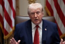 Ο-Τραμπ-δίνει-10ήμερη-παράταση-στο-Ιράν-για-τα-Στενά-του-Ορμούζ:-«Ιστορική-κόλαση»-λέει-η-Τεχεράνη-σε-περίπτωση-χερσαίας-εισβολής