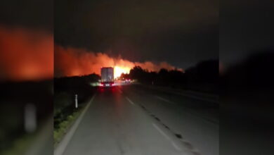 Κλειστή-η-Εθνική-οδός-Αθηνών-–-Θεσσαλονίκης-λόγω-φωτιάς-στο-ύψος-των-Μαλγάρων
