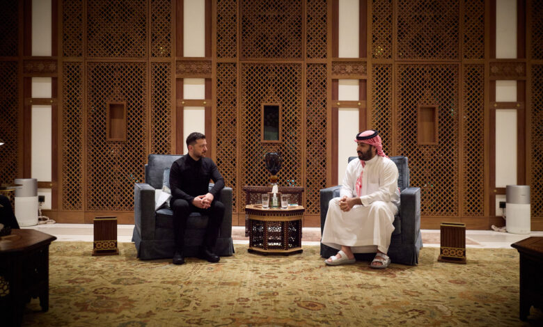 Συμφωνία-για-drones-και-άμυνα-στη-συνάντηση-Ζελένσκι-με-τον-Μοχάμεντ-μπιν-Σαλμάν-στην-Τζέντα