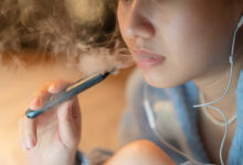 Η-Ισπανία-λέει-«κάν’-το-όπως-η-Ελλάδα»-για-το-νέο-πλαίσιο-απαγόρευσης-πώλησης-ηλεκτρονικών-τσιγάρων-σε-ανήλικους