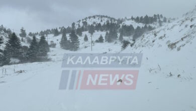 Καλάβρυτα:-Οδηγοί-εγκλωβίστηκαν-στα-χιόνια,-επί-τόπου-μηχανήματα-της-Πολιτικής-Προστασίας