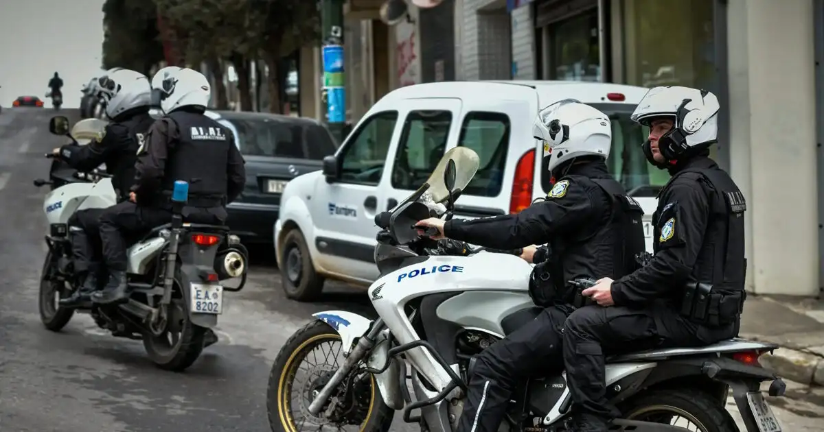 Νέο-Ηράκλειο:-14χρονος-μαθητής-πήγε-σχολείο-με-μαχαίρι-και-στιλέτο-«πεταλούδα»