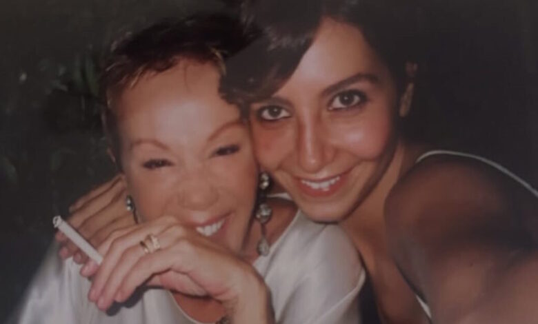 Μαρία-Ελένη-Λυκουρέζου:-Η-νοσταλγική-φωτογραφία-με-τη-Ζωή-Λάσκαρη-και-η-αγάπη-για-τα-ταξίδια