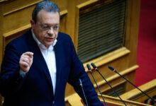 Σωκράτης-Φάμελλος:-Η-κυβέρνηση-αυτή,-από-όπου-κι-αν-την-πιάσεις,-λερώνεσαι