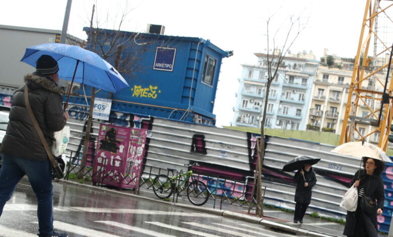 Καιρός-σήμερα:-Κακοκαιρία-σε-πολλές-περιοχές-–-Βροχές-σε-Αττική-και-Θεσσαλονίκη,-χιόνια-στο-ορεινά