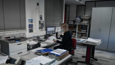 Αυξήσεις-στους-δημοσίους-υπαλλήλους:-Θα-λάβουν-έως-2,5-μισθούς-επιπλέον-συγκριτικά-με-το-2023