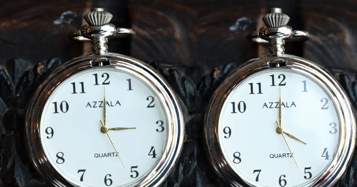 Αλλαγή-ώρας-2026:-Αυτήν-την-Κυριακή-πάμε-τους-δείκτες-των-ρολογιών-μας-μία-ώρα-μπροστά