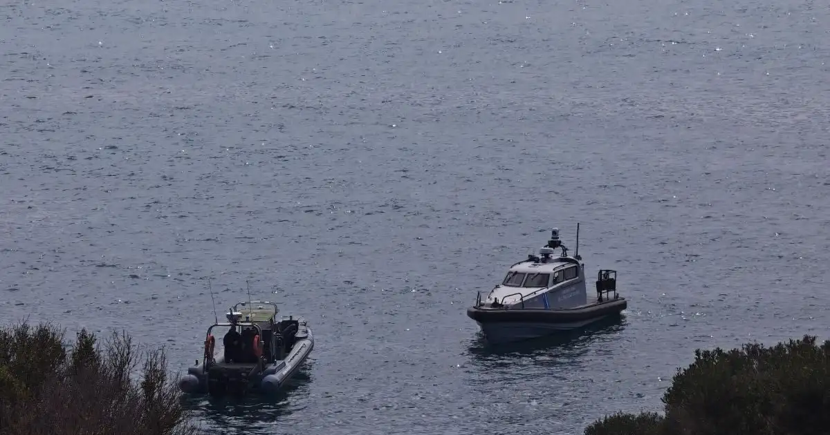 Βουλιαγμένη:-Σε-εξέλιξη-η-επιχείρηση-ανάσυρσης-της-σορού-του-34χρονου-δύτη