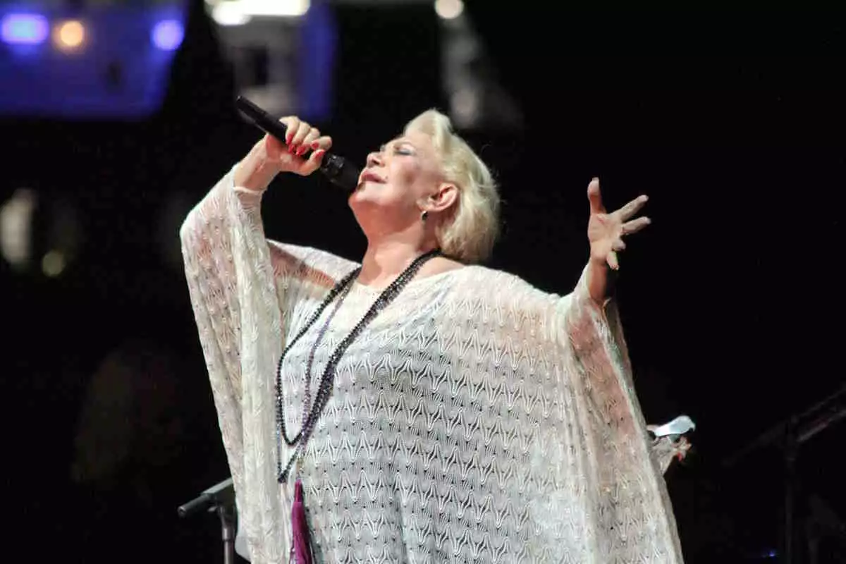 Μαρινέλλα:-Η-ζωή-και-οι-μεγάλες-επιτυχίες-της-ιέρειας-του-ελληνικού-πενταγράμμου