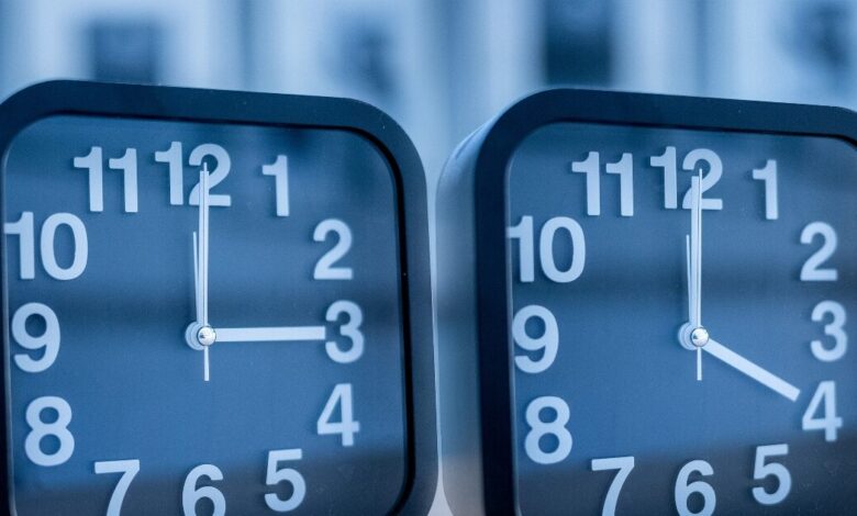 Αλλαγή-ώρας-2026:-Την-Κυριακή-29-Μαρτίου-γυρνάμε-τα-ρολόγια-μας-μία-ώρα-μπροστά-και-χάνουμε-ύπνο