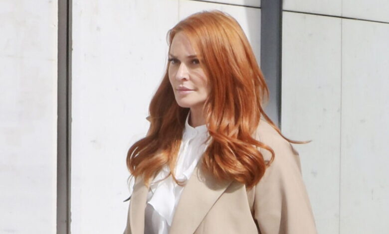 Σίσσυ-Χρηστίδου:-«Ακόμα-δεν-μπορώ-να-ακούσω-φωνητικά-μηνύματα-ή-να-δω-βίντεο-της-μαμάς-μου»