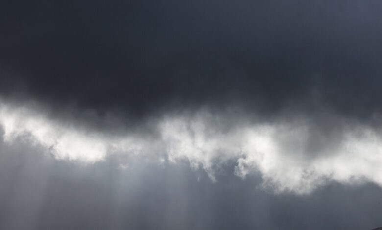 Καιρός-σήμερα:-Τοπικές-βροχές-και-στην-Αττική-–-Άνοδος-της-θερμοκρασίας-και-άνεμοι-στα-7-μποφόρ