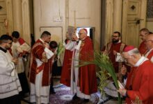 Το-Ισραήλ-εμπόδισε-τον-Λατίνο-Πατριάρχη-Ιεροσολύμων-να-μπει-στον-Πανάγιο-Τάφο-για-τη-λειτουργία-της-Κυριακής-των-Βαΐων