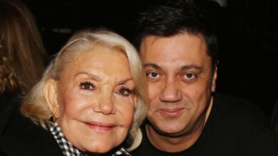 Γιώργος-Θεοφάνους-για-Μαρινέλλα:-Έφυγε-η-μάνα-μου,-θα-την-θυμάμαι-με-ένα-τεράστιο-χαμόγελο