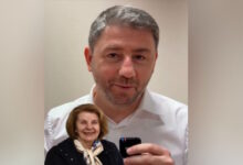 Νίκος-Ανδρουλάκης-στο-tiktok:-Από-τους-καφέδες-του-Συνεδρίου-στο-«όχι»-στο-γιουβέτσι-της-μητέρας-του-και-τη-δίαιτα