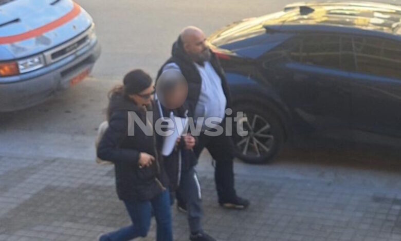 Θεσσαλονίκη:-Υπό-κράτηση-μέχρι-την-εκδίκαση-του-αυτόφωρου-η-77χρονη-για-τον-θάνατο-του-ηλικιωμένου-συζύγου-της