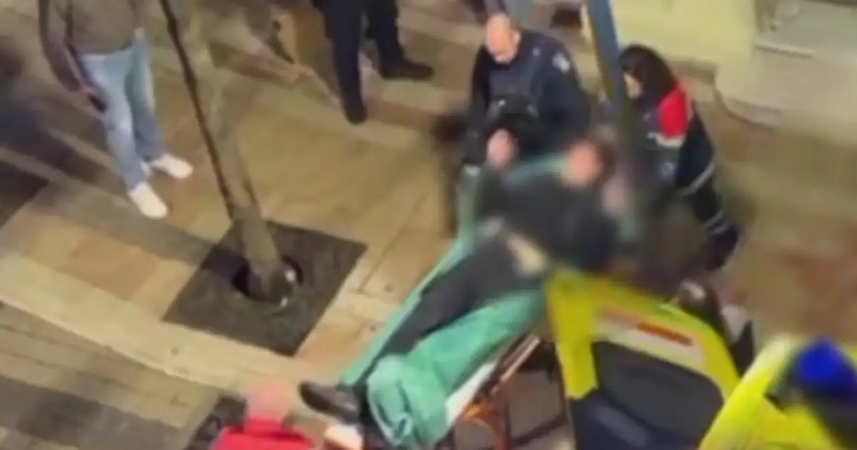 Αγρίνιο:-Συλλήψεις-τριών-ανηλίκων-και-γονιών-για-την-αιματηρή-επίθεση-στον-16χρονο