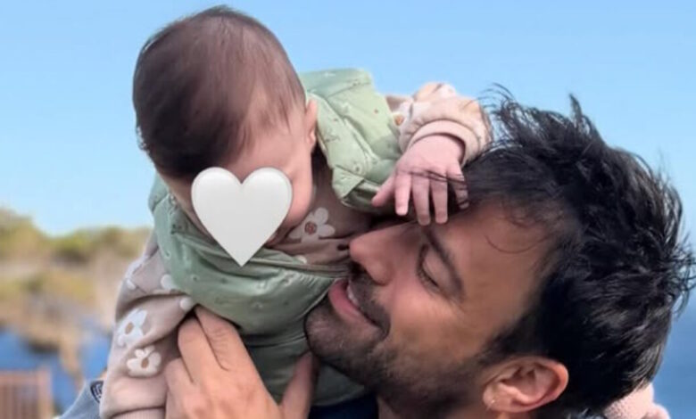 Αντρέας-Γεωργίου-–-Σιμώνη-Χριστοδούλου:-Η-παραλιακή-βόλτα-με-την-7-μηνών-κορούλα-τους