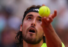 Στέφανος-Τσιτσιπάς:-Γήπεδο-τένις-στη-Γαλλία-πήρε-το-όνομα-του-Έλληνα-πρωταθλητή