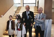 Λιβύη:-Εγκαινιάστηκε-το-νέο-κτίριο-του-ελληνικού-προξενείου-στη-Βεγγάζη-–-Γεραπετρίτης:-«Η-Ελλάδα-θα-είναι-ενεργητικά-παρούσα»