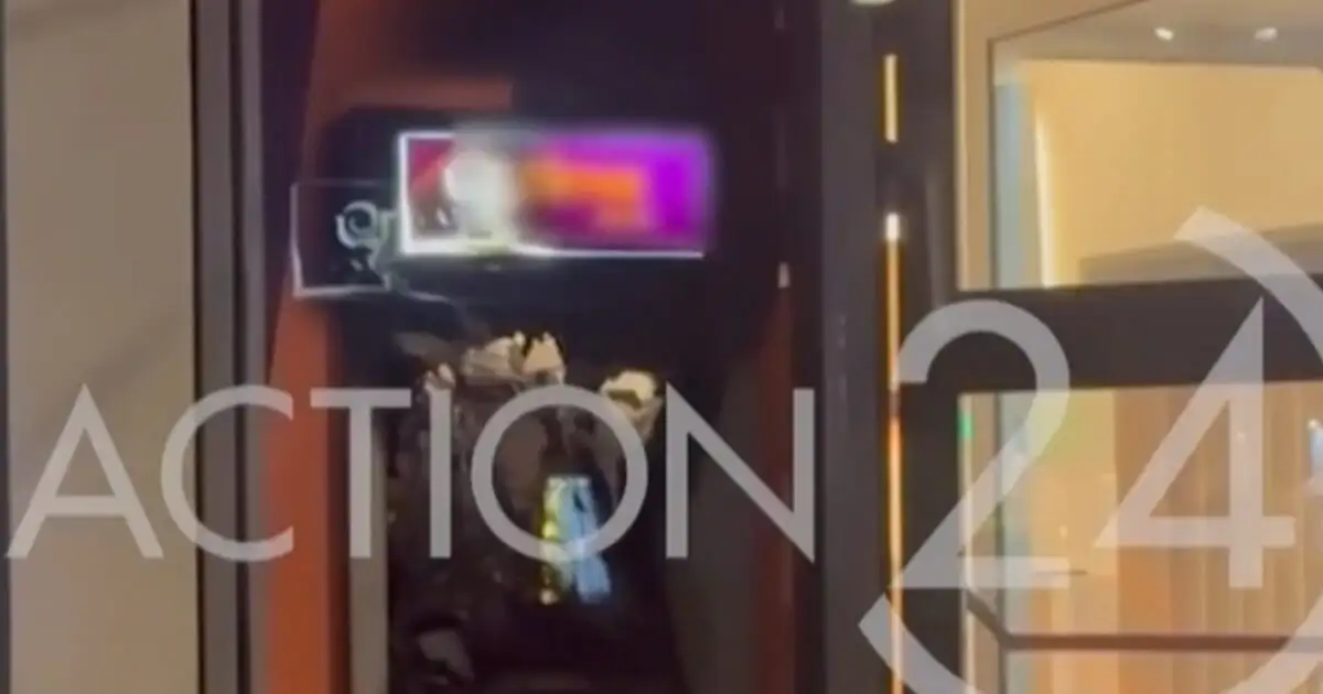 Εμπρηστικές-επιθέσεις-atm-σε-Ζωγράφου-και-Πατήσια-–-Άγνωστοι-πυρπόλησαν-βαν-στο-Πολύγωνο