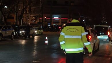 Παγκράτι:-Μπλόκο-–-γίγας-για-αλκοτέστ-με-τέσσερα-σημεία-ελέγχου-–-Σωρεία-προστίμων,-ακινητοποιήσεις-οχημάτων-και-αφαιρέσεις-αδειών-κυκλοφορίας