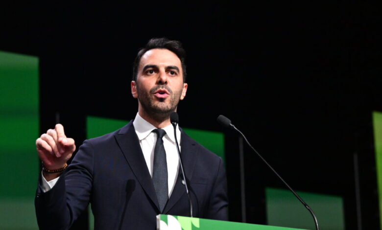 Συνέδριο-ΠΑΣΟΚ:-Ο-Μανώλης-Χριστοδουλάκης-ζητά-«καθαρή-διαχωριστική-γραμμή-με-τη-δεξιά»