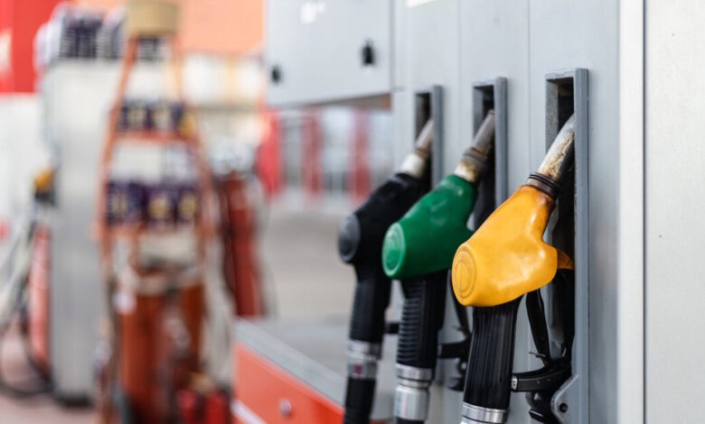 Το-ράλι-του-πετρελαίου-φέρνει-νέα-αύξηση-στα-καύσιμα-–-Αμόλυβδη-και-πετρέλαιο-κίνησης-πάνω-από-τα-2,10-ευρώ-αυτή-την-εβδομάδα