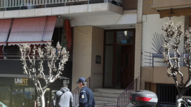 Ζωγράφου:-Συνελήφθη-ο-54χρονος-για-τις-δολοφονίες-της-μητέρας-και-της-αδελφής-του-–-«Πέθαναν-από-φυσικά-αίτια»,-ισχυρίστηκε