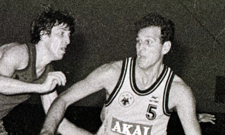 Βασίλης-Γκούμας:-Θλίψη-σε-ΑΕΚ-και-Πανελλήνιο,-αποχαιρέτησαν-τον-θρύλο-τους