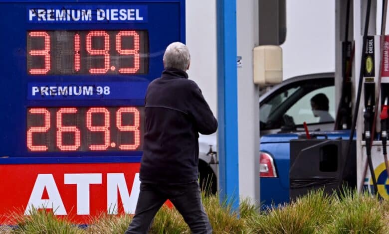 Η-Αυστραλία-μειώνει-στο-μισό-τον-φόρο-καυσίμων-εν-μέσω-κλιμάκωσης-της-ενεργειακής-κρίσης